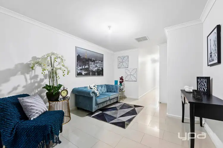 Third view of Homely house listing, 2/1 Damte Place, St Albans VIC 3021