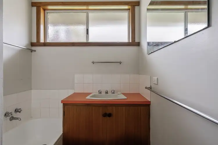 Fifth view of Homely unit listing, 1/49 Orana Place, Riverside TAS 7250