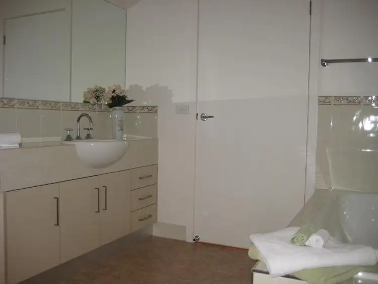 Fifth view of Homely house listing, 11B Brenton Avenue, Echuca VIC 3564