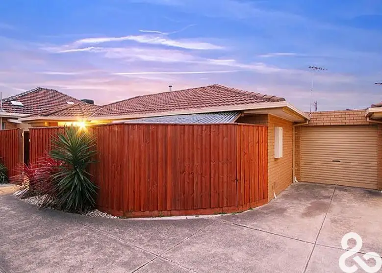 Main view of Homely unit listing, 2/30 Dundee Street, Reservoir VIC 3073