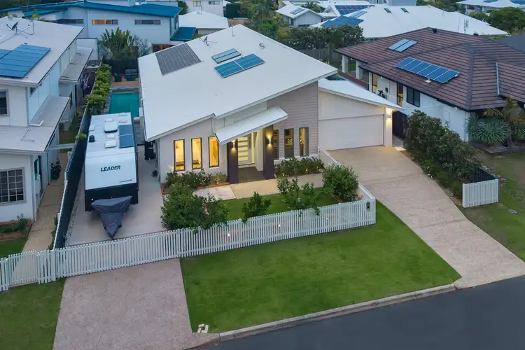 19 Laceflower Parade