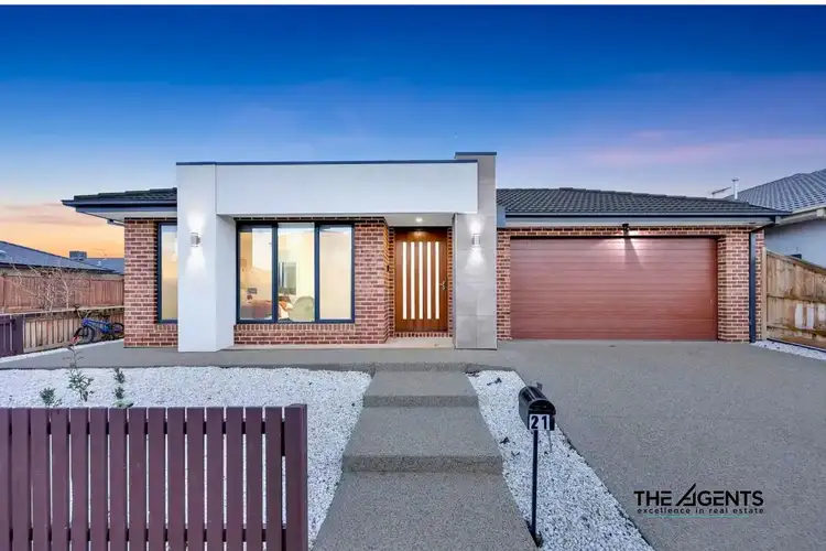 21 Clover Drive, Rockbank VIC 3335