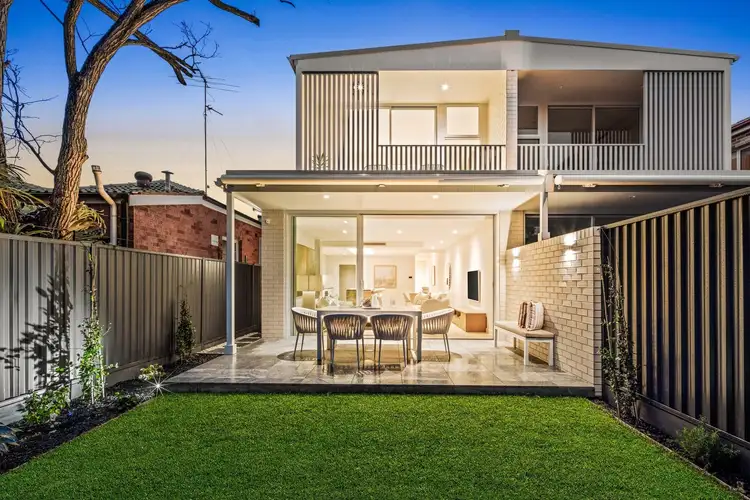 24 Universal Street, Eastlakes NSW 2018