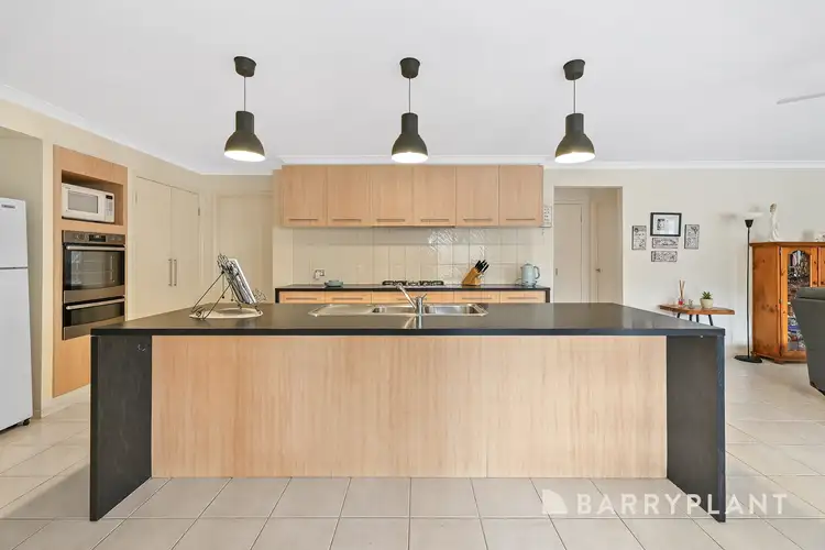 Sixth view of Homely house listing, 4 Camelia Way, Pakenham VIC 3810