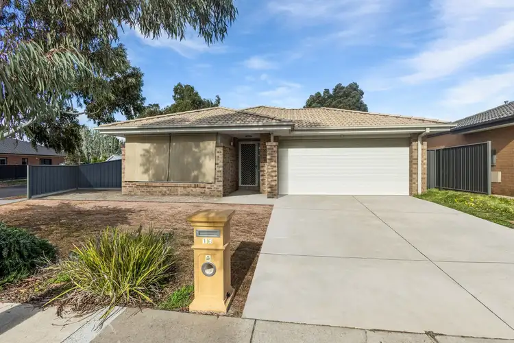 16 Pamela Avenue, Jackass Flat VIC 3556