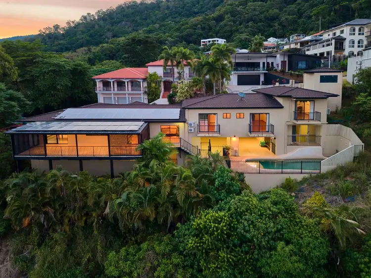 5 Richmond Court, Mooroobool QLD 4870