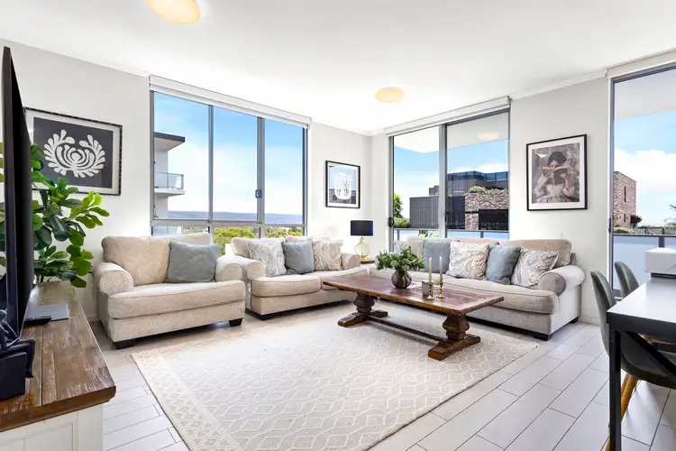 826/1-39 Lord Sheffield Circuit, Penrith NSW 2750