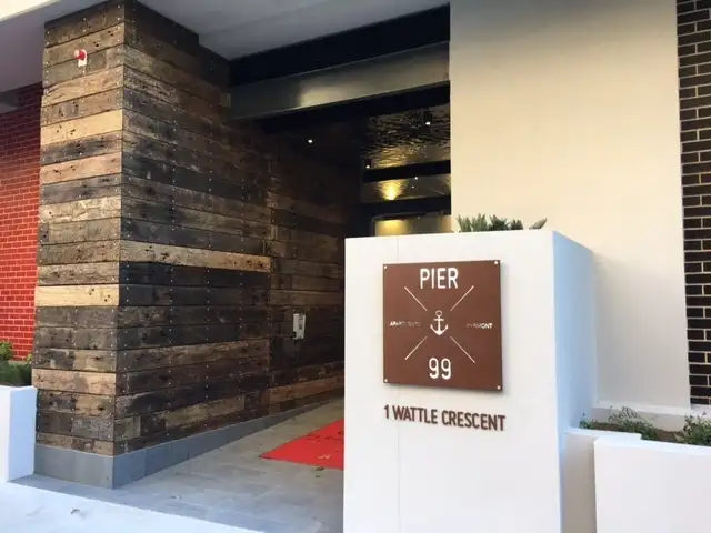 201/1 Wattle Crescent