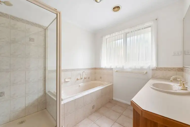 Fifth view of Homely house listing, 4 Kingston Close, Mornington VIC 3931