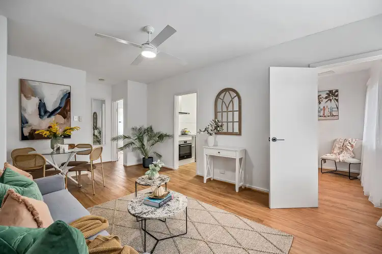 2/21 Moorhouse Avenue