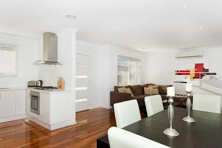 2/9 Fowler Street, Chelsea VIC 3196
