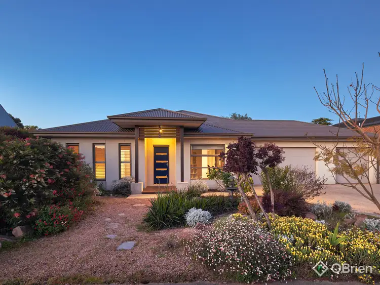 6 Charlwood Court, Drouin VIC 3818