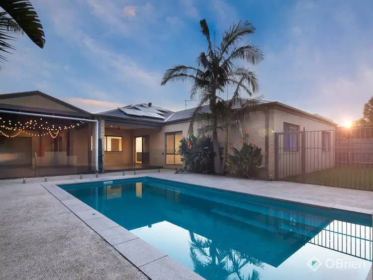 Second view of Homely house listing, 6 Charlwood Court, Drouin VIC 3818