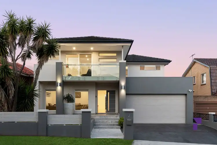 2 Robertson Crescent