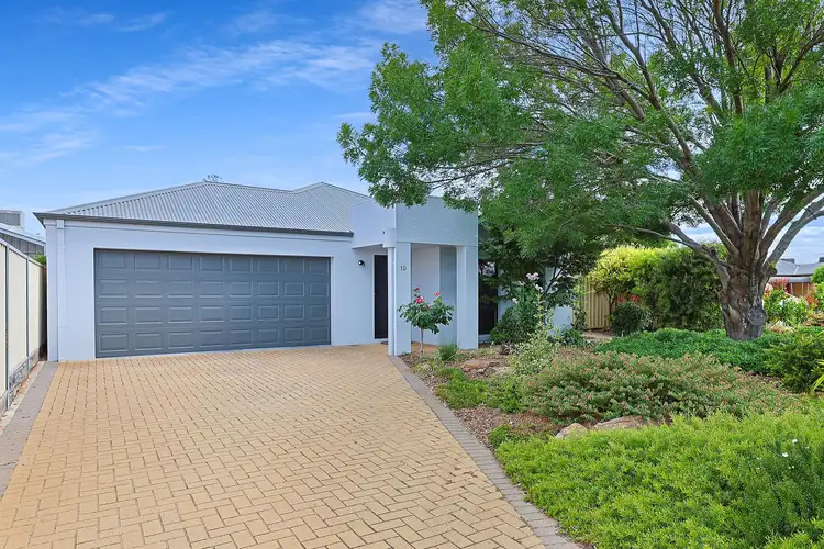 Second view of Homely house listing, 10 Suffolk Drive, Mildura VIC 3500