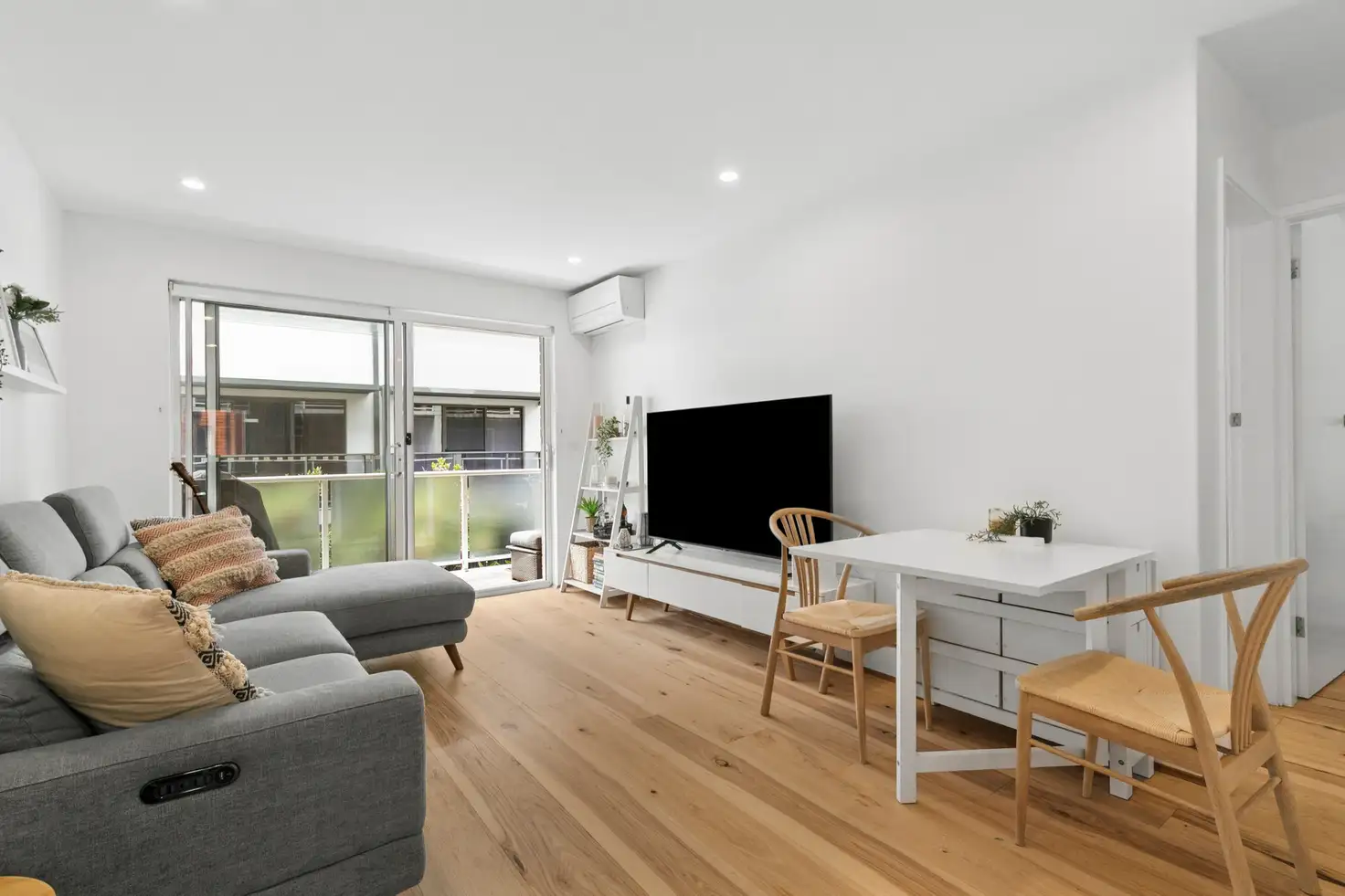 Main view of Homely apartment listing, 2/111 Pacific Parade, Dee Why NSW 2099