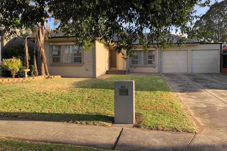 38 Thomson Avenue, Rostrevor SA 5073