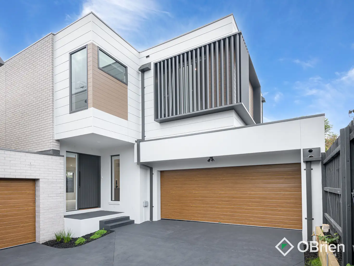Main view of Homely townhouse listing, 2/100 Mcmahons Road, Frankston VIC 3199