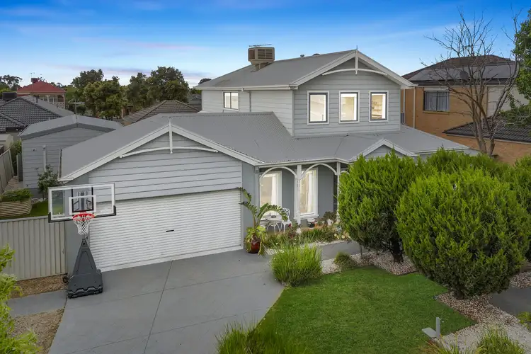 24 Flinders Chase, Pakenham VIC 3810