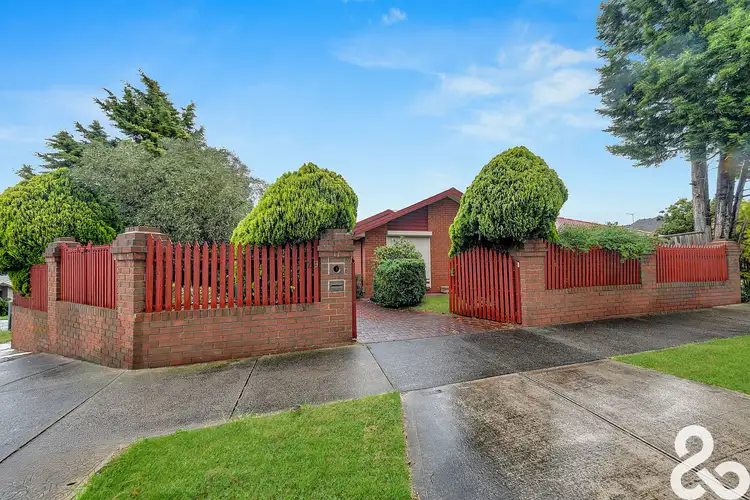 29 Centenary Drive, Mill Park VIC 3082