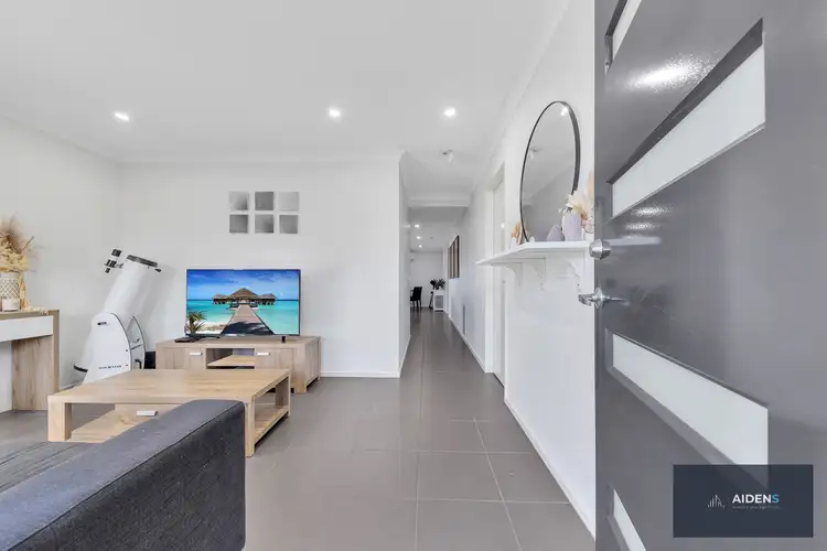 Second view of Homely house listing, 5 Cromarty Circuit, Darley VIC 3340