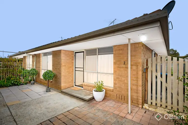2/23 Deutgam Street, Werribee VIC 3030
