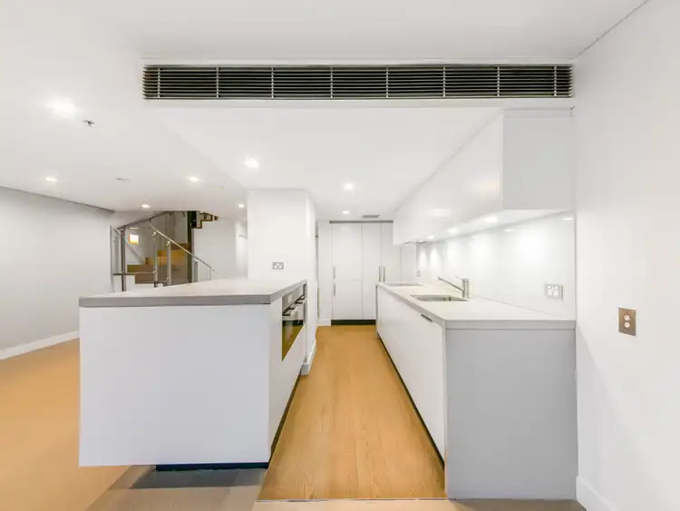 302/1 Pottinger Street