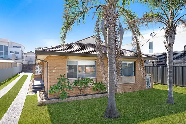 Main view of Homely unit listing, 2/33 Osborne Parade, Warilla NSW 2528