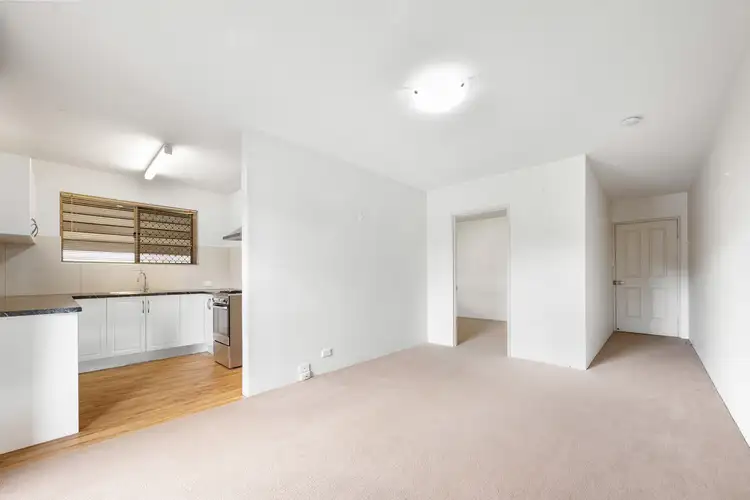 1/4 Nicklin Street, Coorparoo QLD 4151