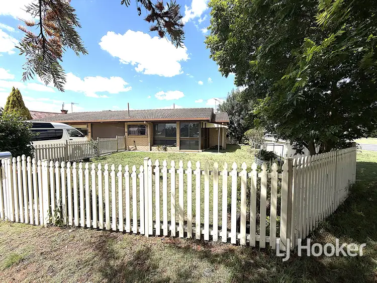 2/82 Lawrence Street, Inverell NSW 2360