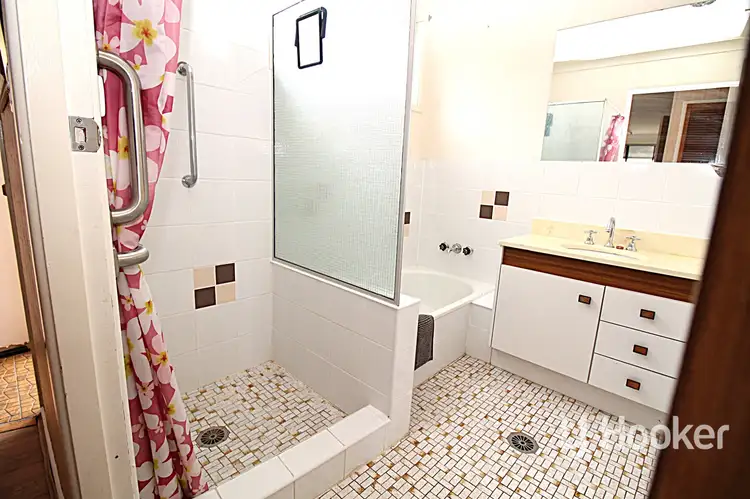 Fifth view of Homely unit listing, 2/82 Lawrence Street, Inverell NSW 2360