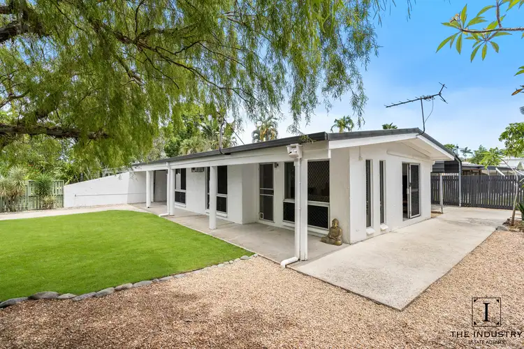 2/18 Jacaranda Street