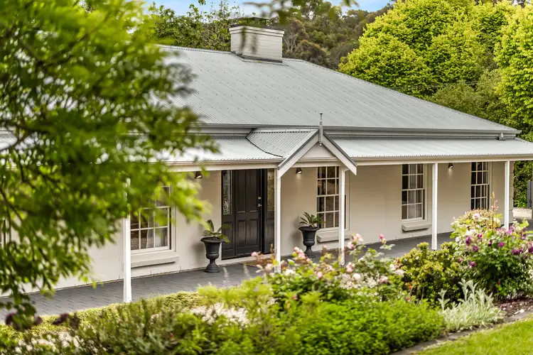 16 Miels Road, Crafers SA 5152