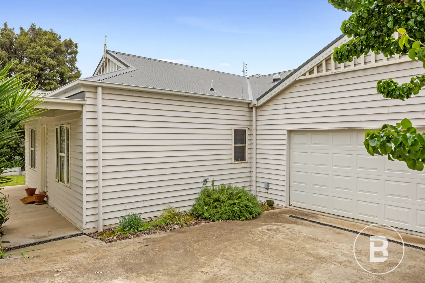 Main view of Homely townhouse listing, 2/24 Bannerman Street, Bendigo VIC 3550