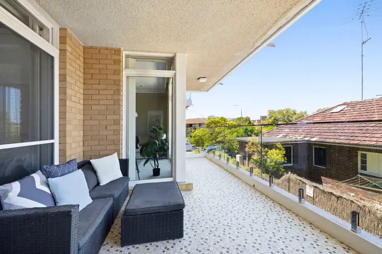 2/83 Howard Avenue, Dee Why NSW 2099
