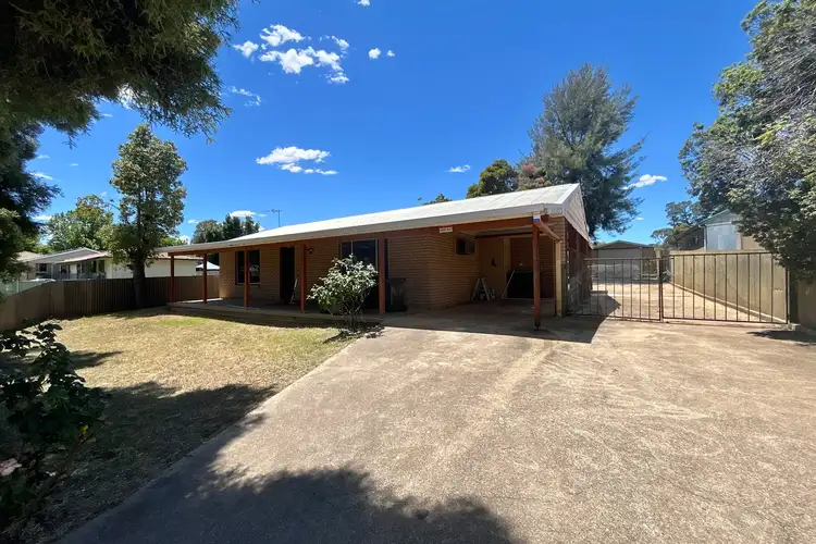 36 Taylor Road, Young NSW 2594