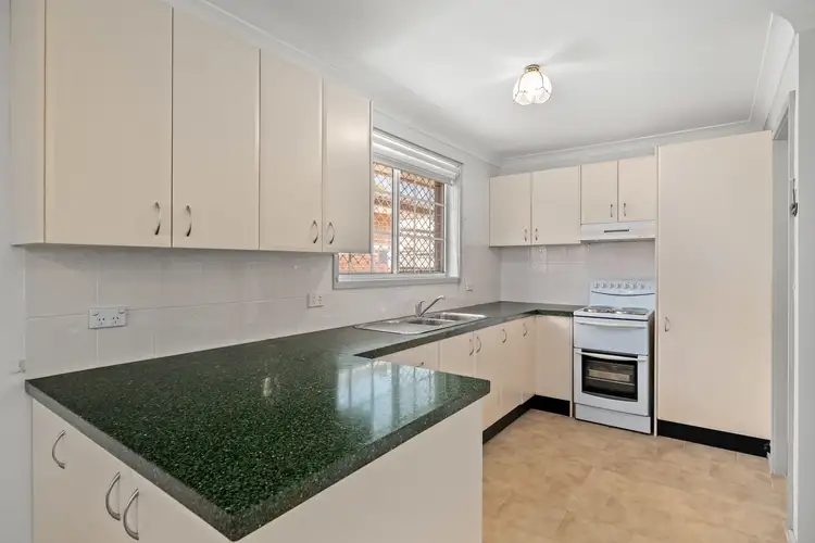 Fifth view of Homely villa listing, 2/31 Bowden Road, Woy Woy NSW 2256