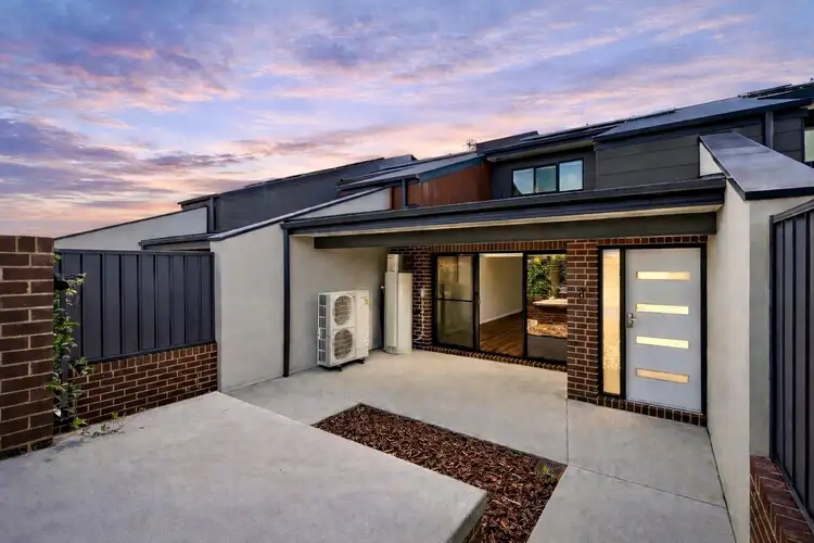10/9 Holzheimer Street