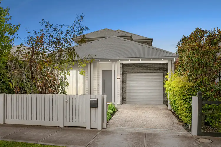 6 River Street, Newport VIC 3015