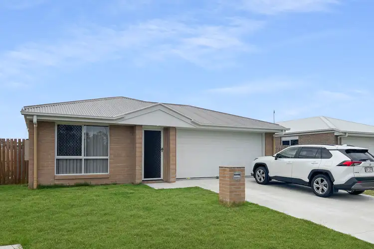 31 Waterside Way, Eli Waters QLD 4655