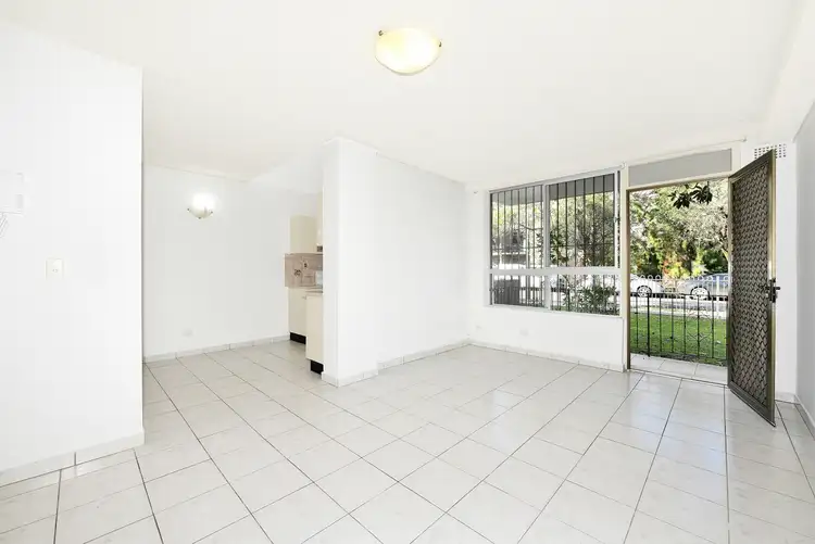 Second view of Homely unit listing, 4/37 Mascot Drive, Eastlakes NSW 2018