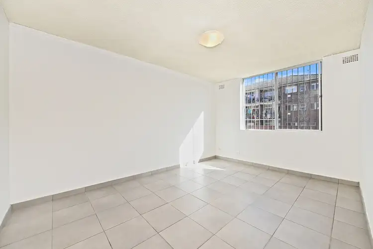 Fourth view of Homely unit listing, 4/37 Mascot Drive, Eastlakes NSW 2018