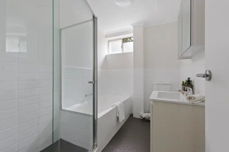 Fourth view of Homely apartment listing, 4/15 Holborn Avenue, Dee Why NSW 2099