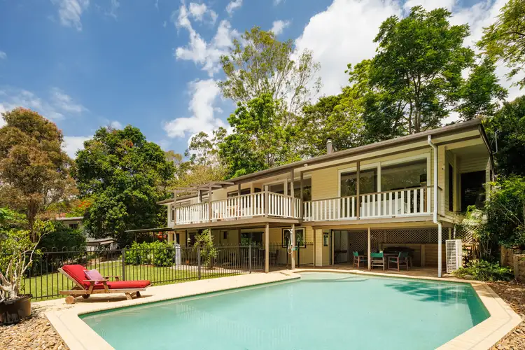 23 Deerhurst Road, Brookfield QLD 4069