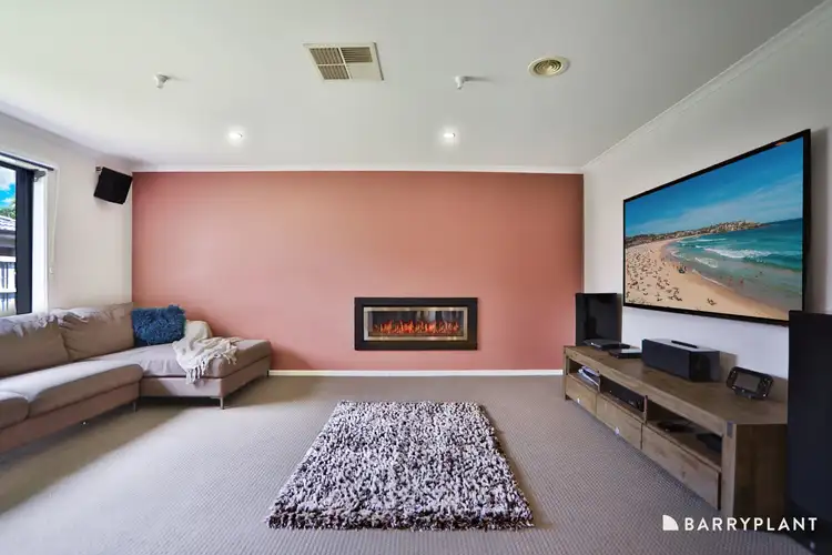 Fifth view of Homely house listing, 4 Lisa Avenue, Pakenham VIC 3810