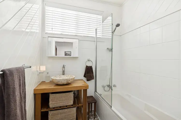 Sixth view of Homely house listing, 5 Glencoe Avenue, Wyoming NSW 2250