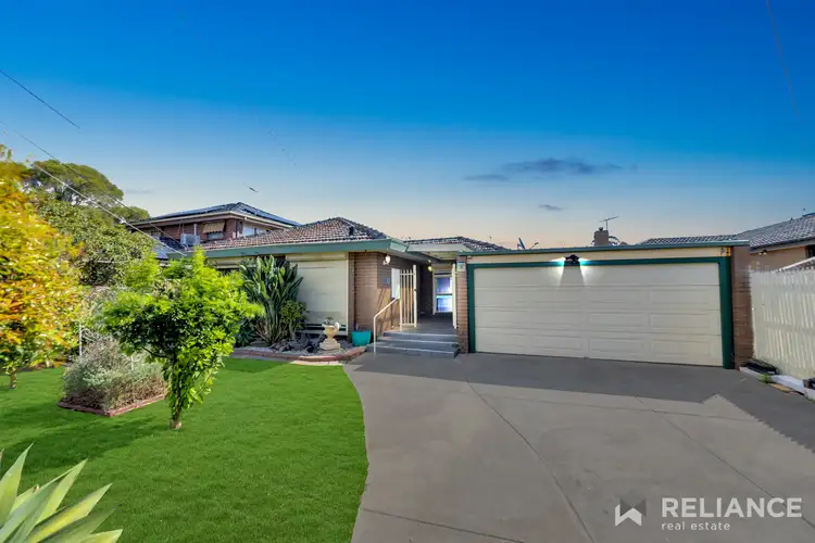 12 Huntingfield Drive, Hoppers Crossing VIC 3029