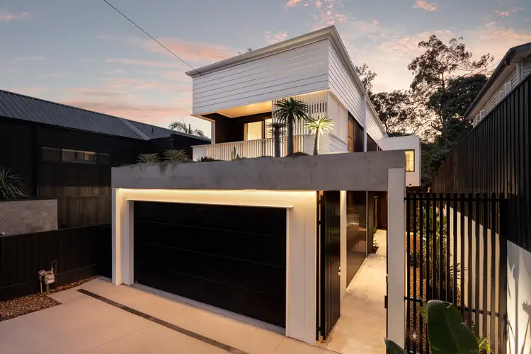 20 Outlook Crescent, Bardon QLD 4065