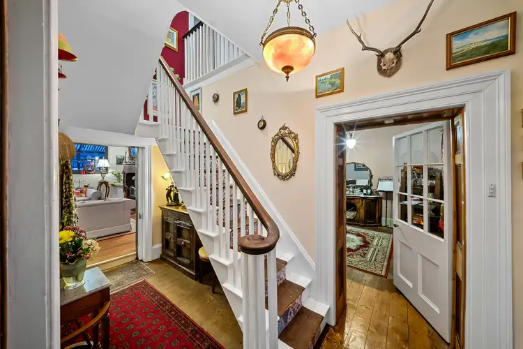 19 West Parade, Deloraine TAS 7304