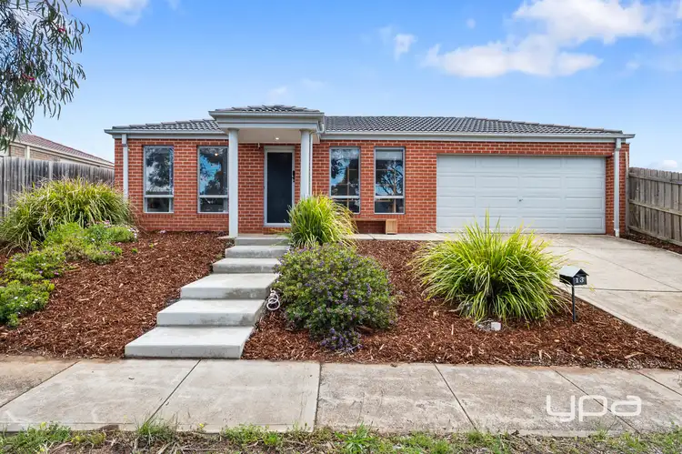 13 Lone Pine Square, Bacchus Marsh VIC 3340